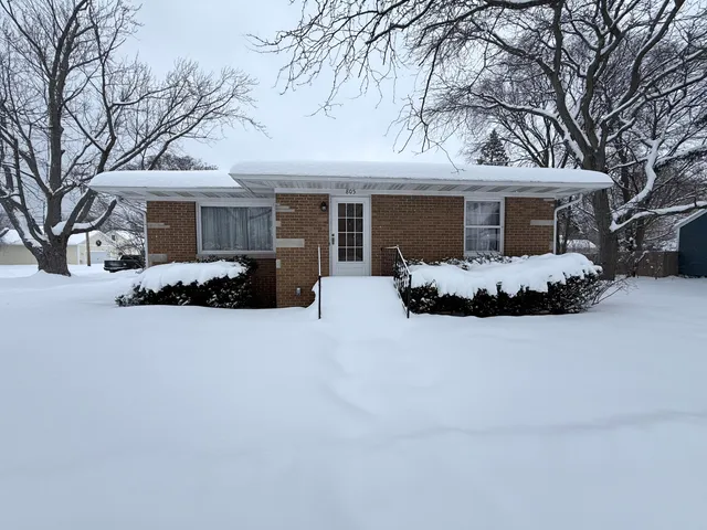 $315,000 | 805 Slayton Avenue, Grand Haven, MI 49417