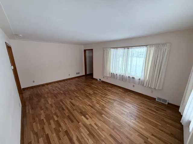 $315,000 | 805 Slayton Avenue, Grand Haven, MI 49417