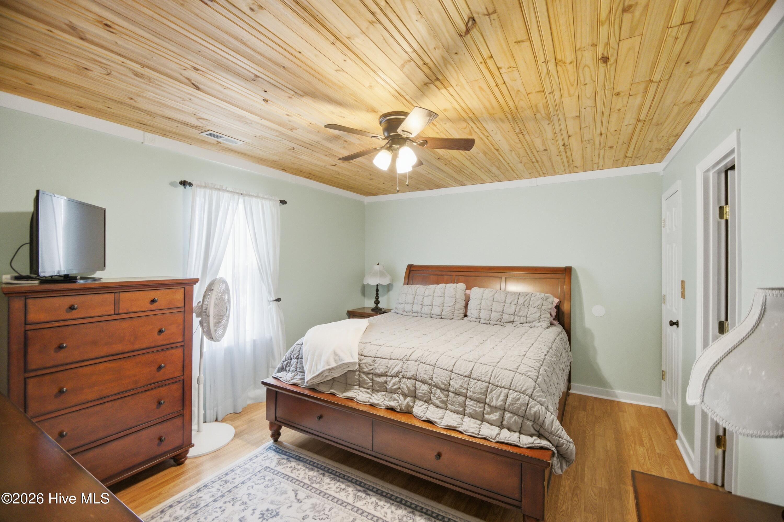 327 Running Road Jacksonville, NC 28546 - Photo 23 of 35 398A7270