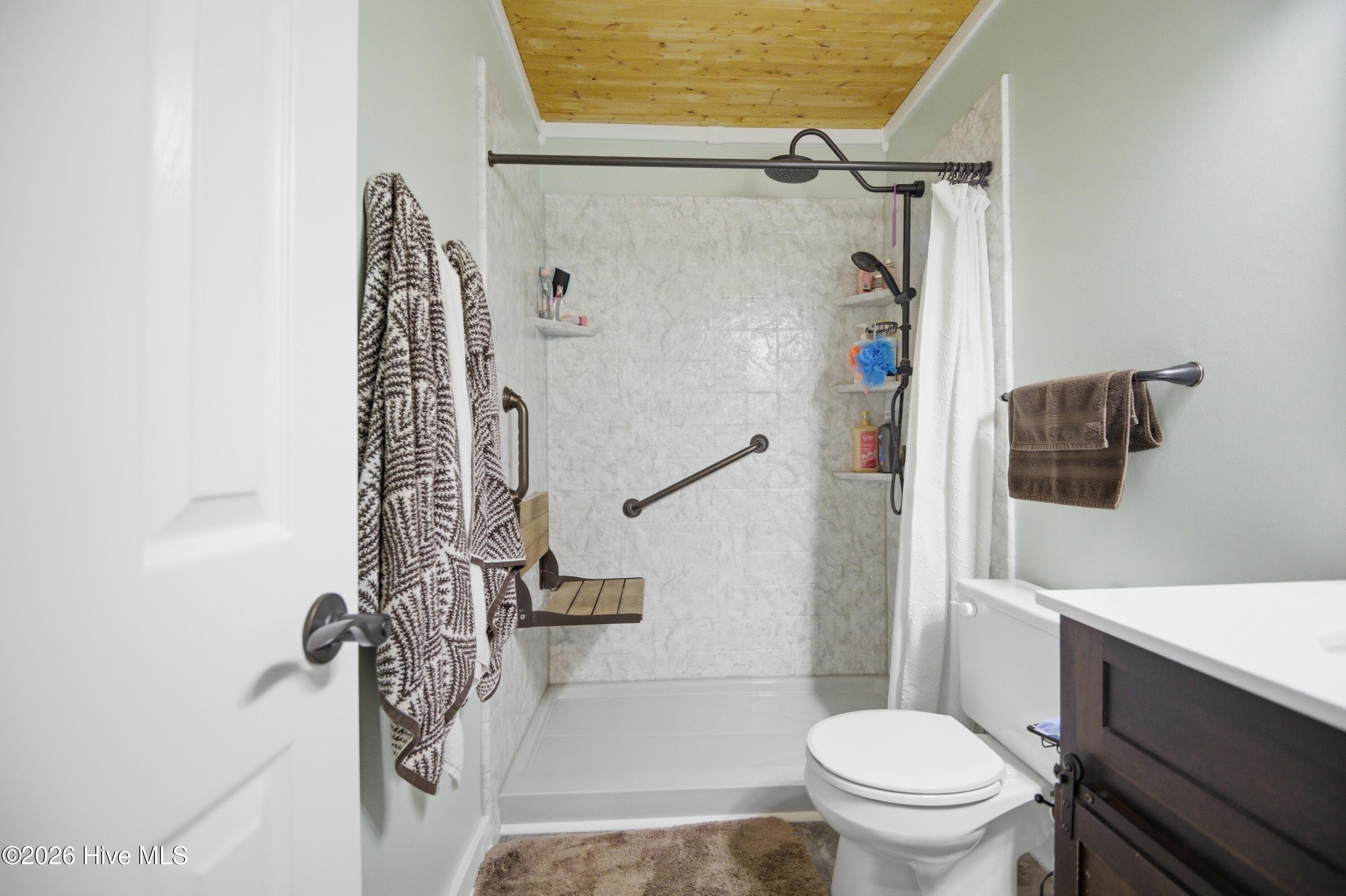 327 Running Road Jacksonville, NC 28546 - Photo 27 of 35 398A7315