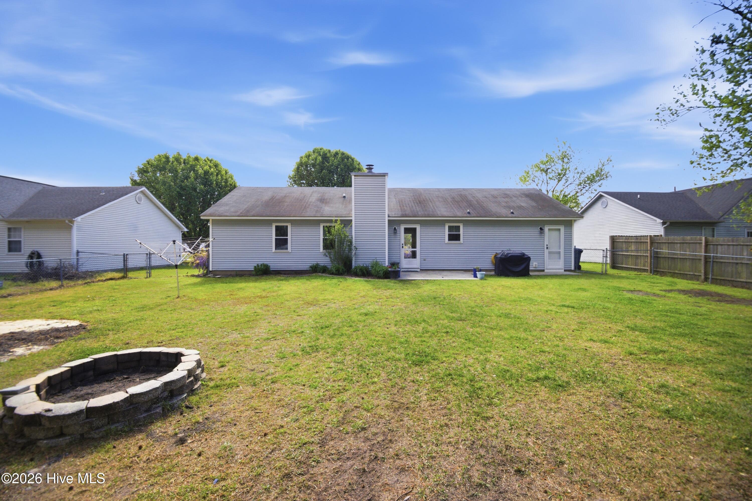 327 Running Road Jacksonville, NC 28546 - Photo 30 of 35 398A7355