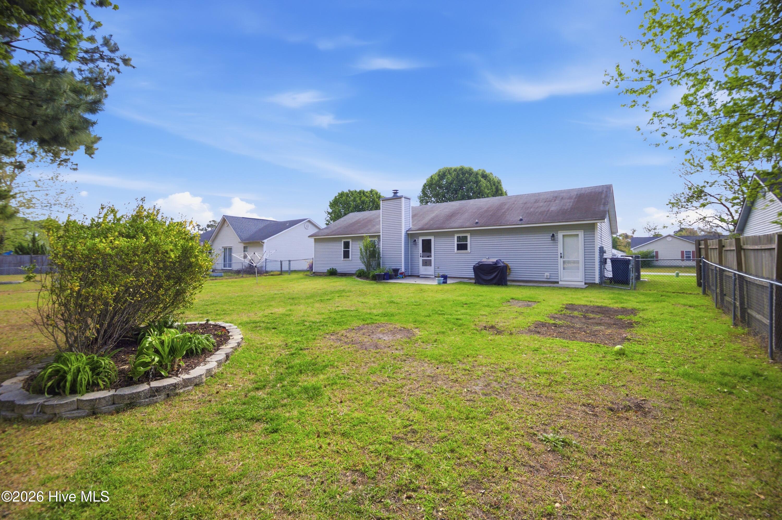 327 Running Road Jacksonville, NC 28546 - Photo 31 of 35 398A7366