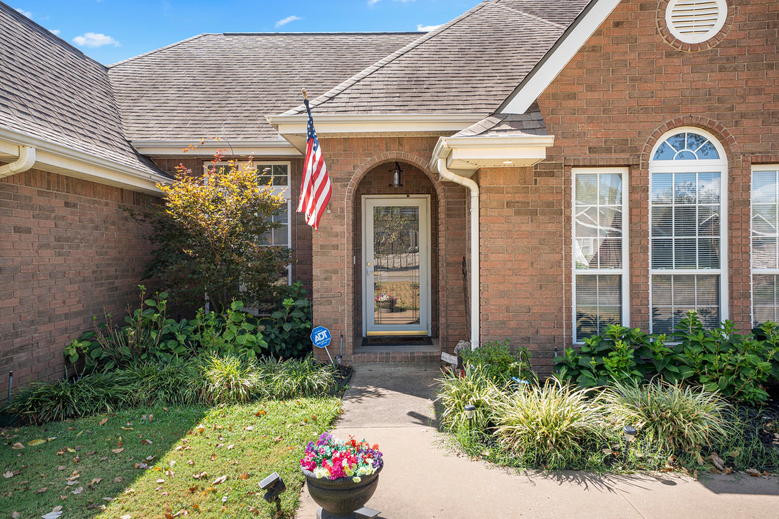 1046 Hillside Road Grove, OK 74344 - Photo 2 of 33 Gallery Image 2