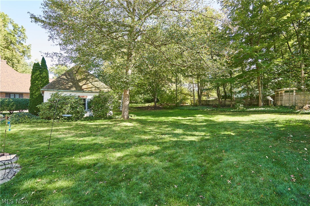 2120 Ridgewood Road Akron, OH 44313 - Photo 3 of 34