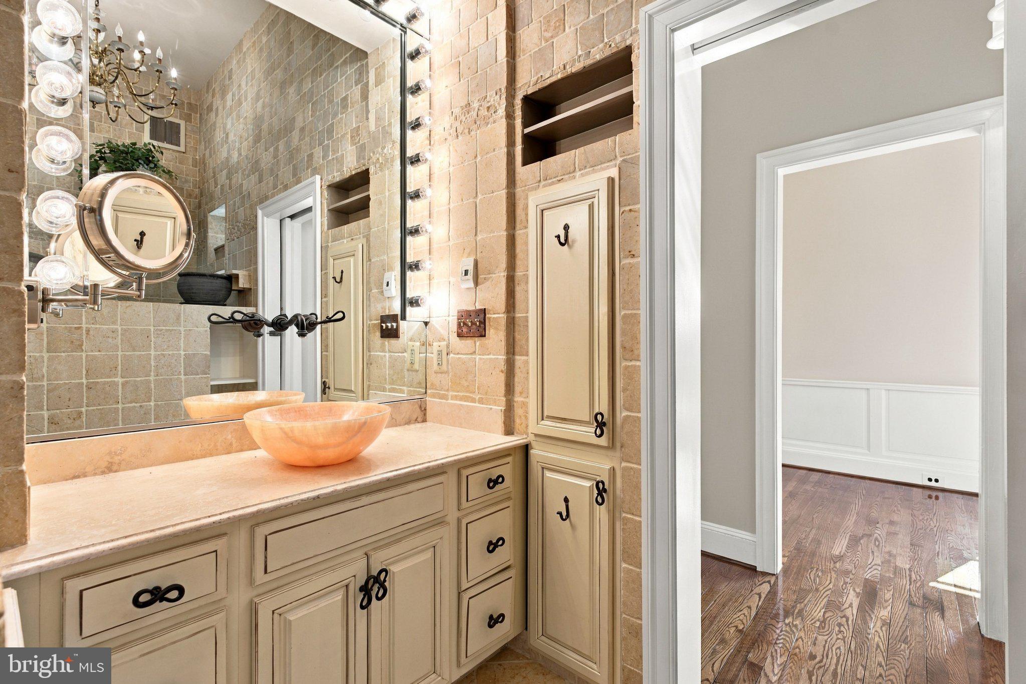 22330 Sam Fred Road Middleburg, VA 20117 - Photo 11 of 70 Gallery Image 11