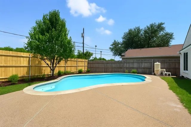 $320,000 | 2806 Game Lake Drive, Irving, TX 75060