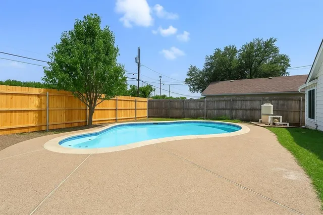 $320,000 | 2806 Game Lake Drive, Irving, TX 75060