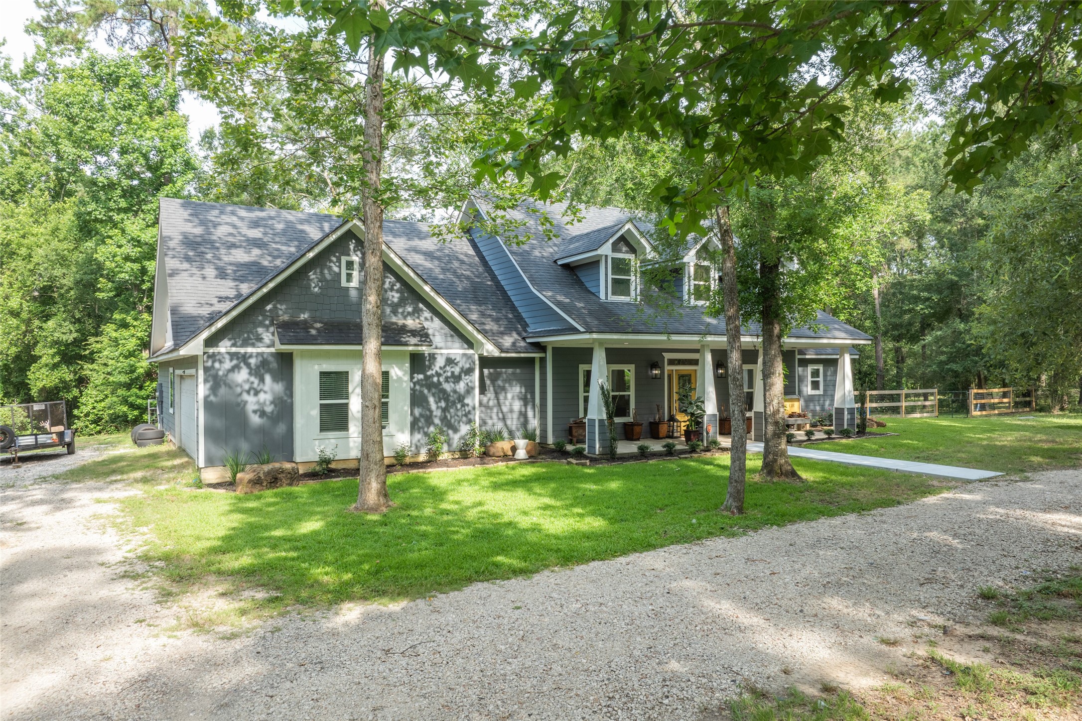 35 Disher Circle Huffman, TX 77336 - Photo 3 of 50 a view of a house with a yard