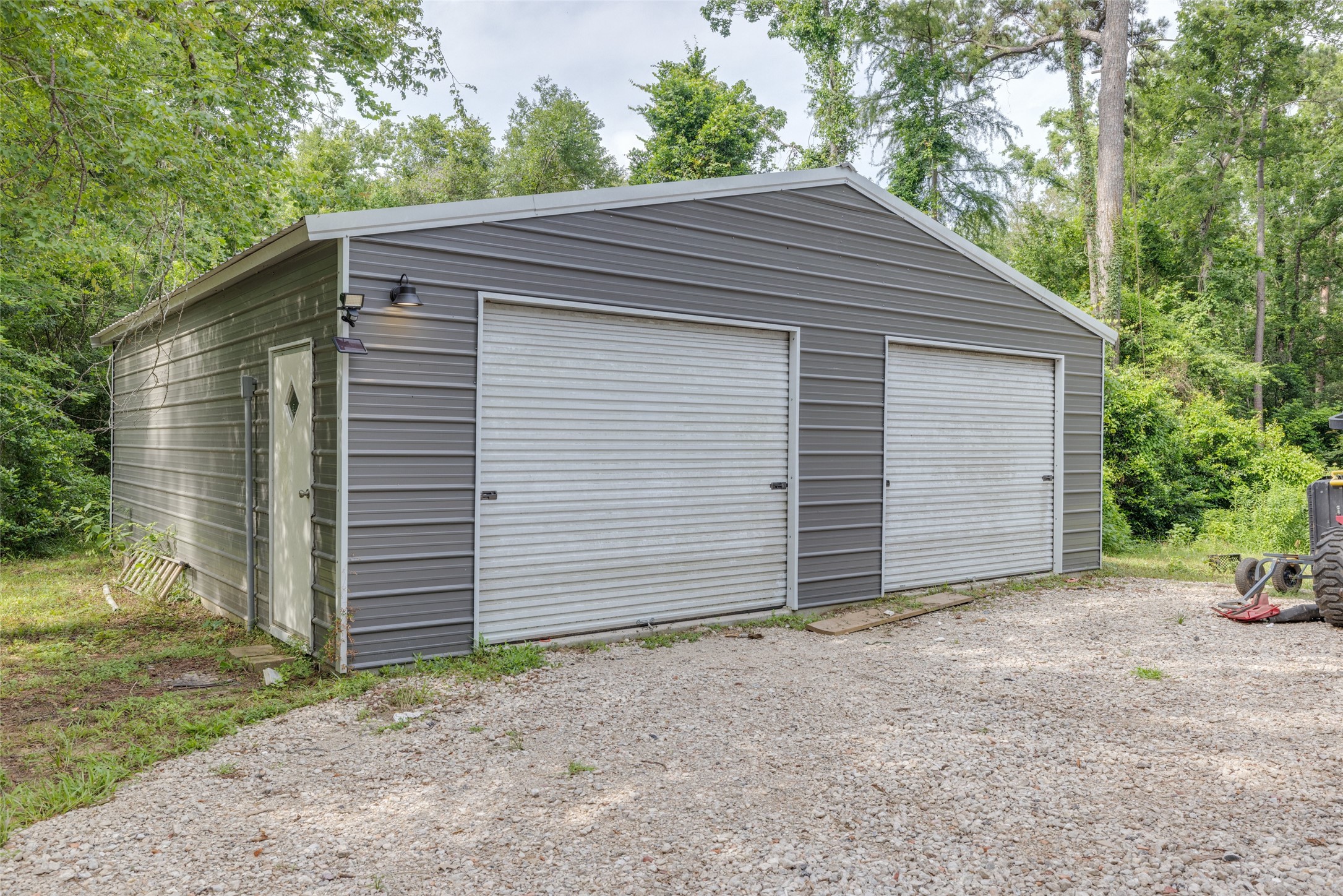 35 Disher Circle Huffman, TX 77336 - Photo 36 of 50 a backyard of a house