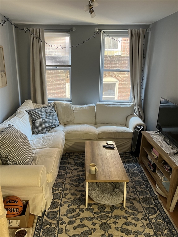 138 Prince Street, Unit 6 Boston, MA 02113 - Photo 3 of 7