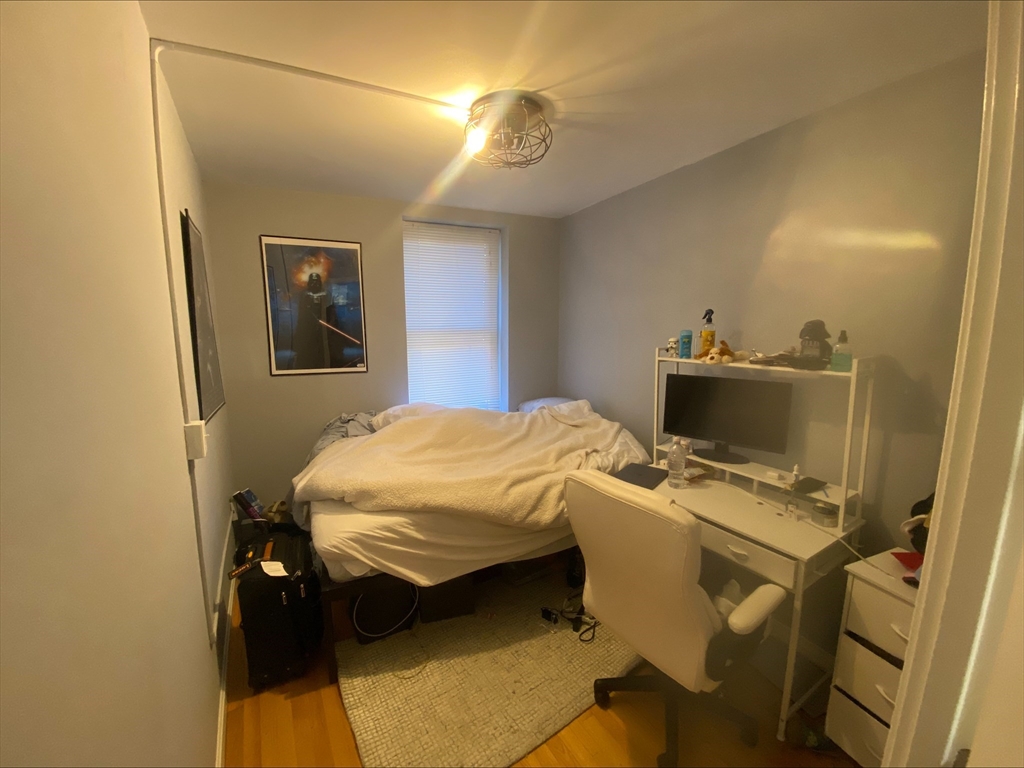 138 Prince Street, Unit 6 Boston, MA 02113 - Photo 5 of 7