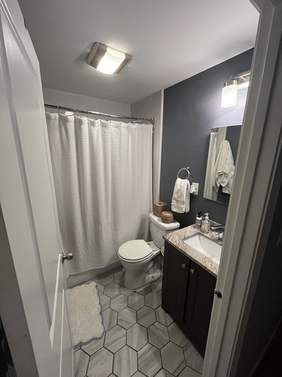 138 Prince Street, Unit 6 Boston, MA 02113 - Photo 6 of 7