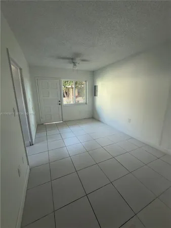 $1,800 | 2622 Northwest 24th Street, Unit 1A, Miami, FL 33142