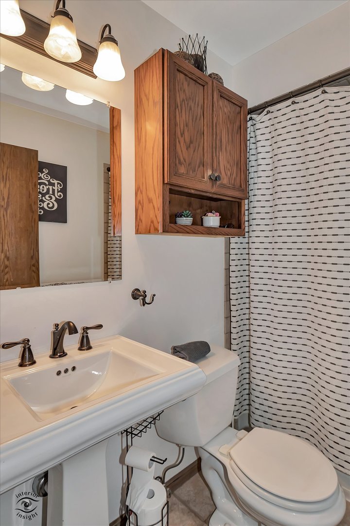 5641 Dover Road Oak Forest, IL 60452 - Photo 9 of 18 Gallery Image 9