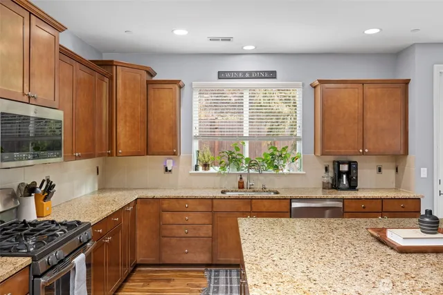 $750,000 | 10508 174th Avenue East, Bonney Lake, WA 98391