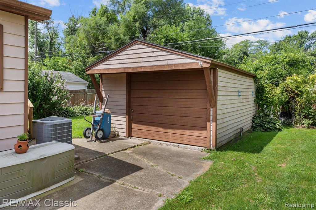 4312 Howe Road Wayne, MI 48184 - Photo 31 of 39