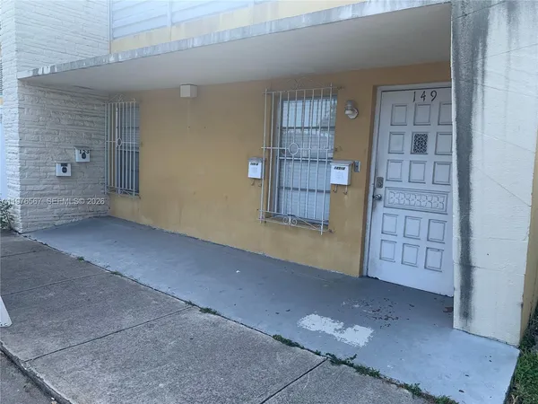 $2,400 | 149 Bentley Drive, Unit 149A, Miami Springs, FL 33166