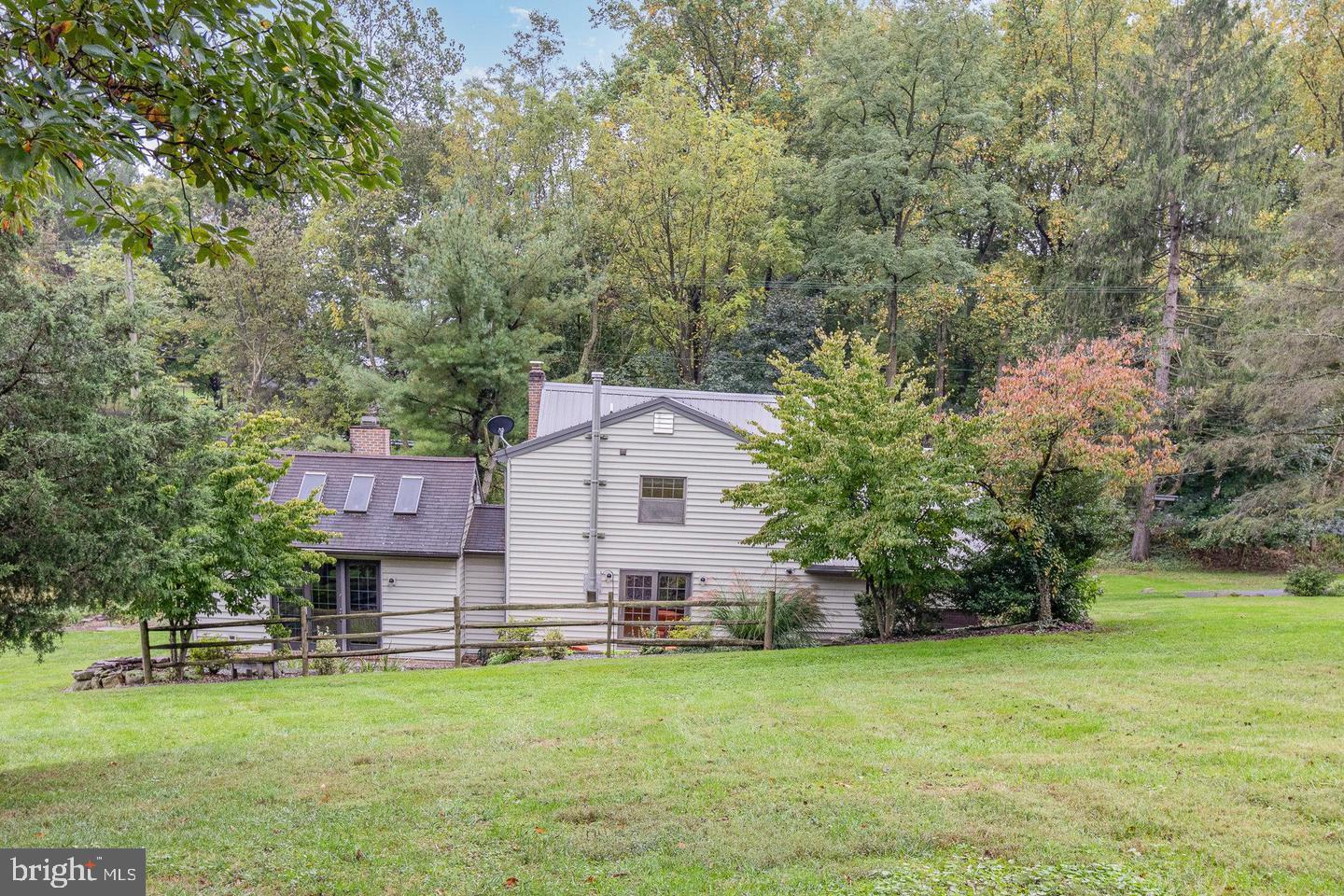 515 West 28th Division Highway Lititz, PA 17543 - Photo 3 of 41