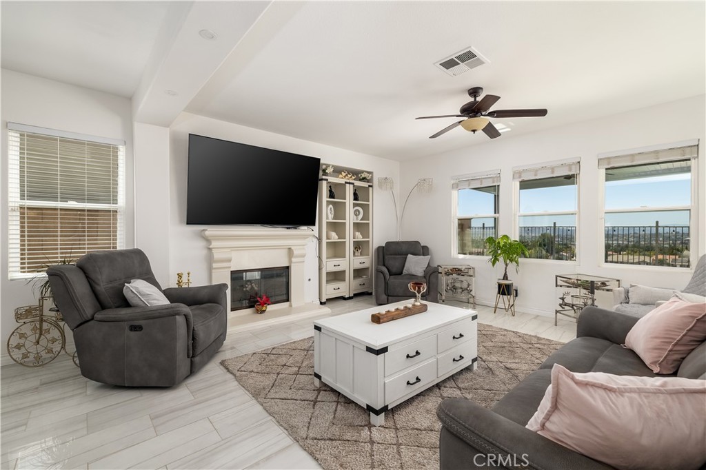 44839 Mumm Street Temecula, CA 92592 - Photo 9 of 42 Familiy Room