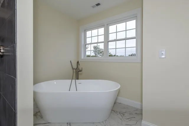 $1,140,000 | 54 Daniel Road, Derry, NH 03038