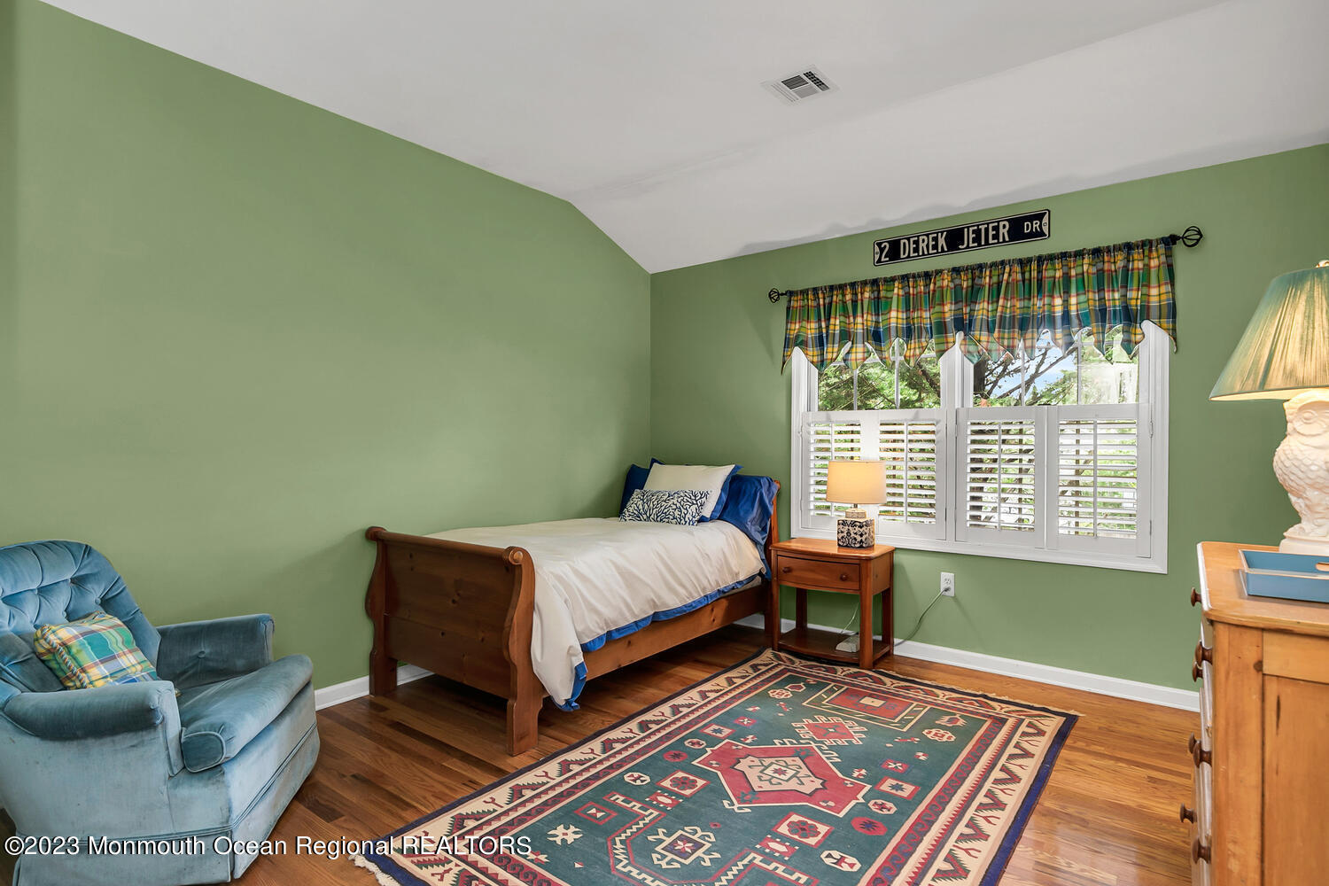 166 River Road Rumson, NJ 07760 - Photo 22 of 32 Bedroom 3