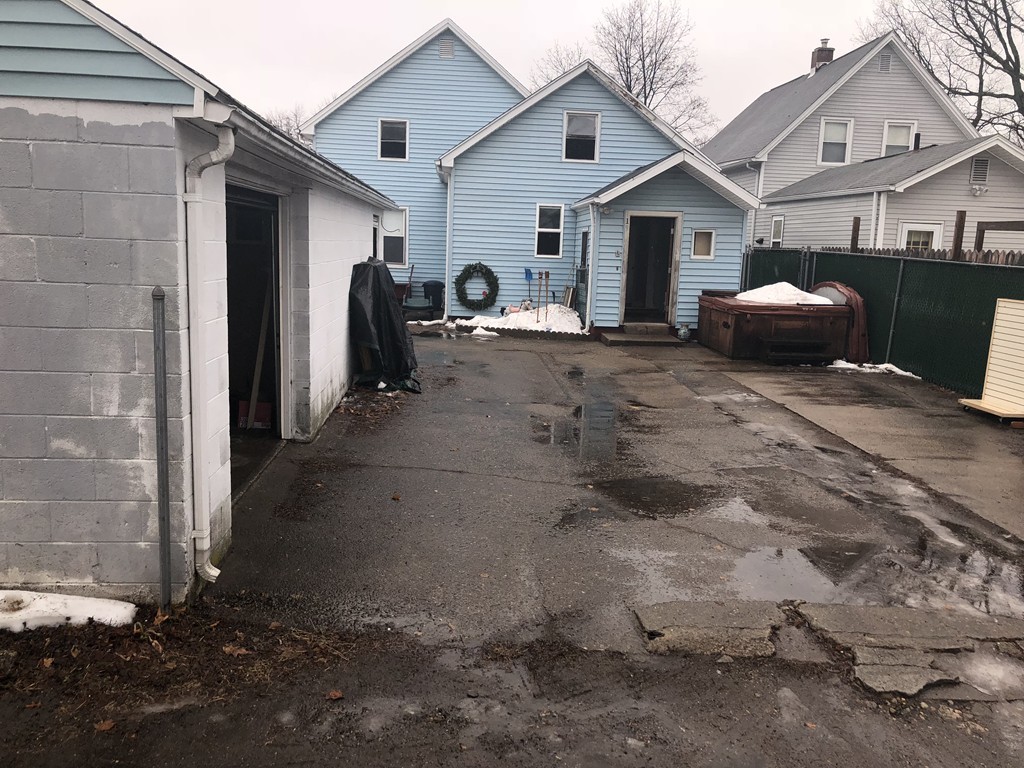 119 Hampden Street Springfield, MA 01151 - Photo 2 of 5