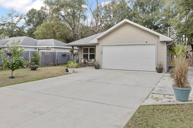 $289,900 | 276 East Elm Avenue, Crestview, FL 32536