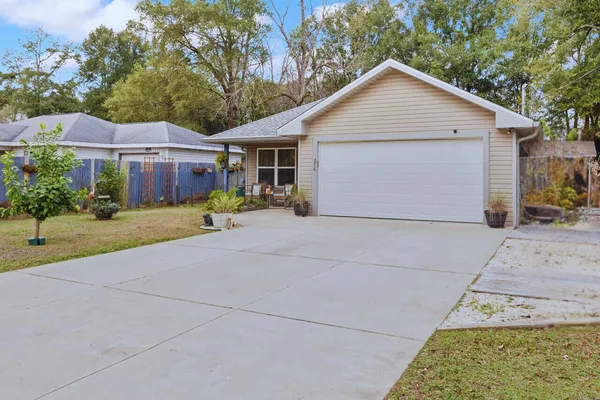 $284,900 | 276 East Elm Avenue, Crestview, FL 32536