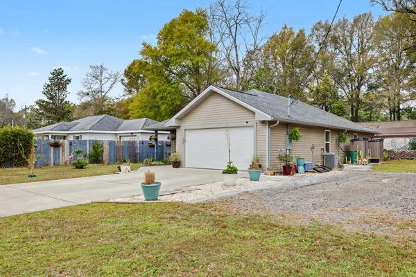 $284,900 | 276 East Elm Avenue, Crestview, FL 32536