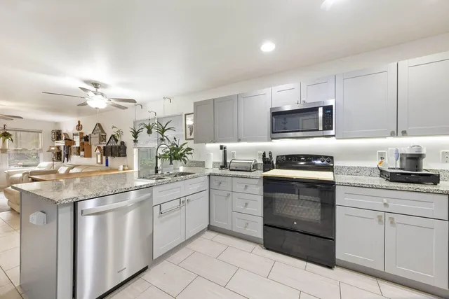 $289,900 | 276 East Elm Avenue, Crestview, FL 32536