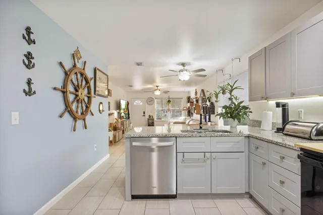 $289,900 | 276 East Elm Avenue, Crestview, FL 32536