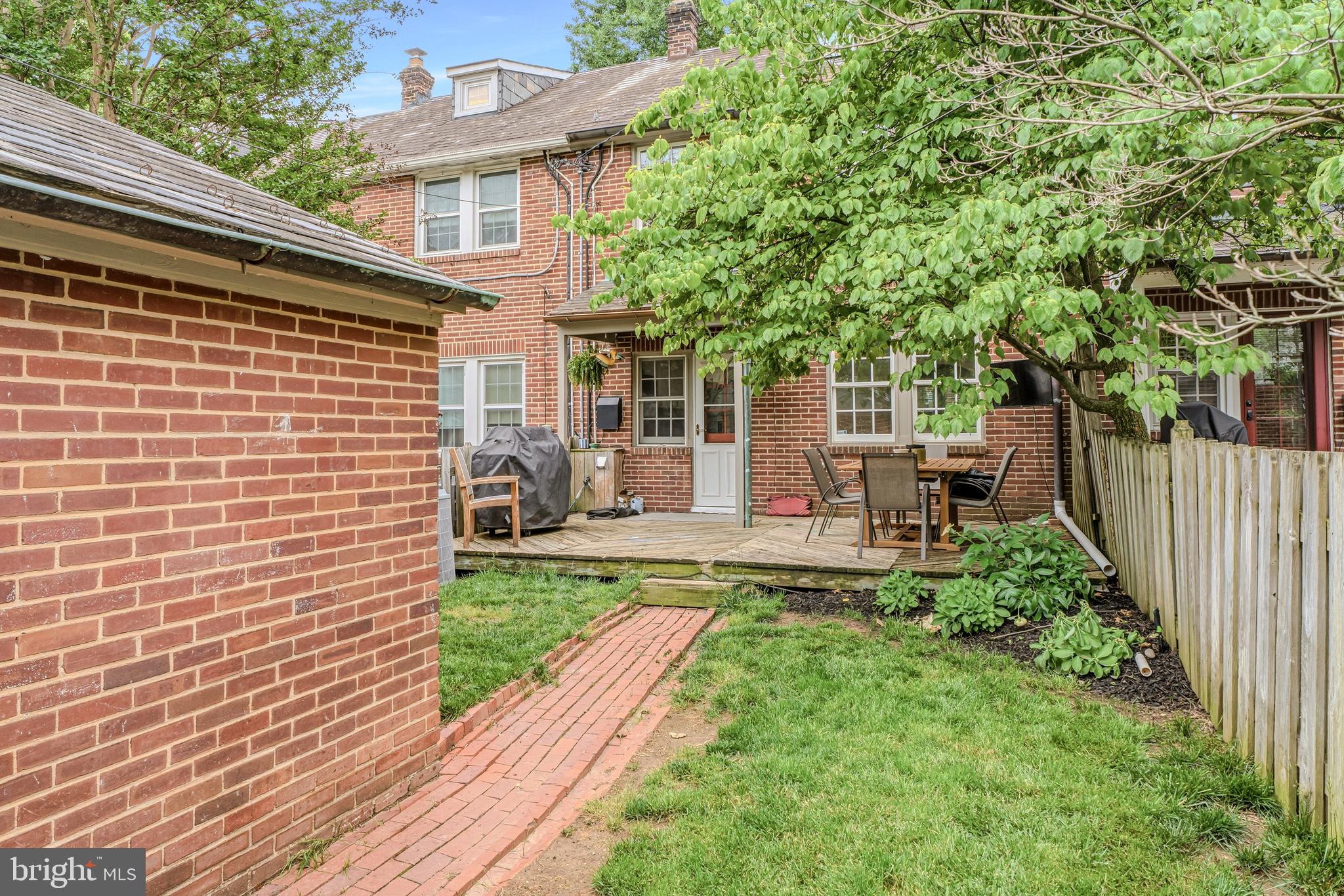 314 Murdock Road Baltimore, MD 21212 - Photo 34 of 42 a view of a house with backyard and sitting area