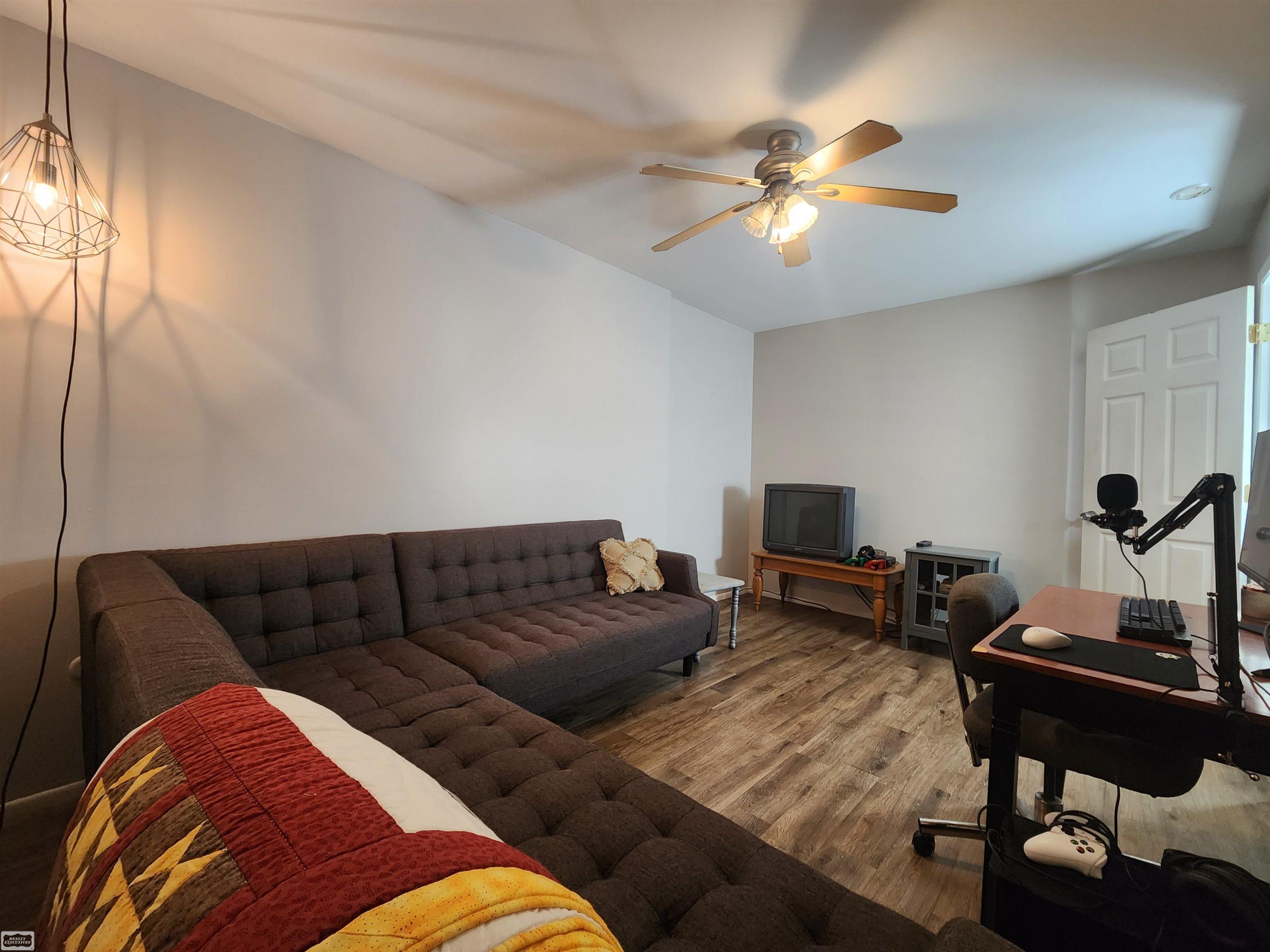 29249 Hayes Road, Unit 74 Warren, MI 48088 - Photo 12 of 26 50190159-e95ecfab-a97e-4567-b3fb-df7ce8e3a720.JPG