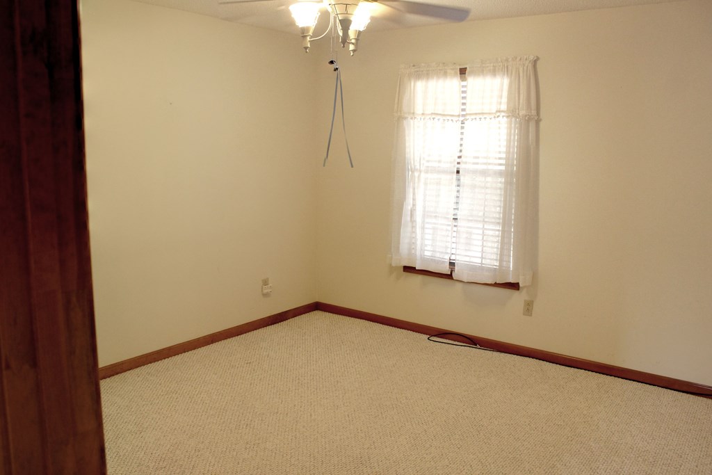 907 Lee Boy Road Newton, AL 36352 - Photo 13 of 17 Bdrm
