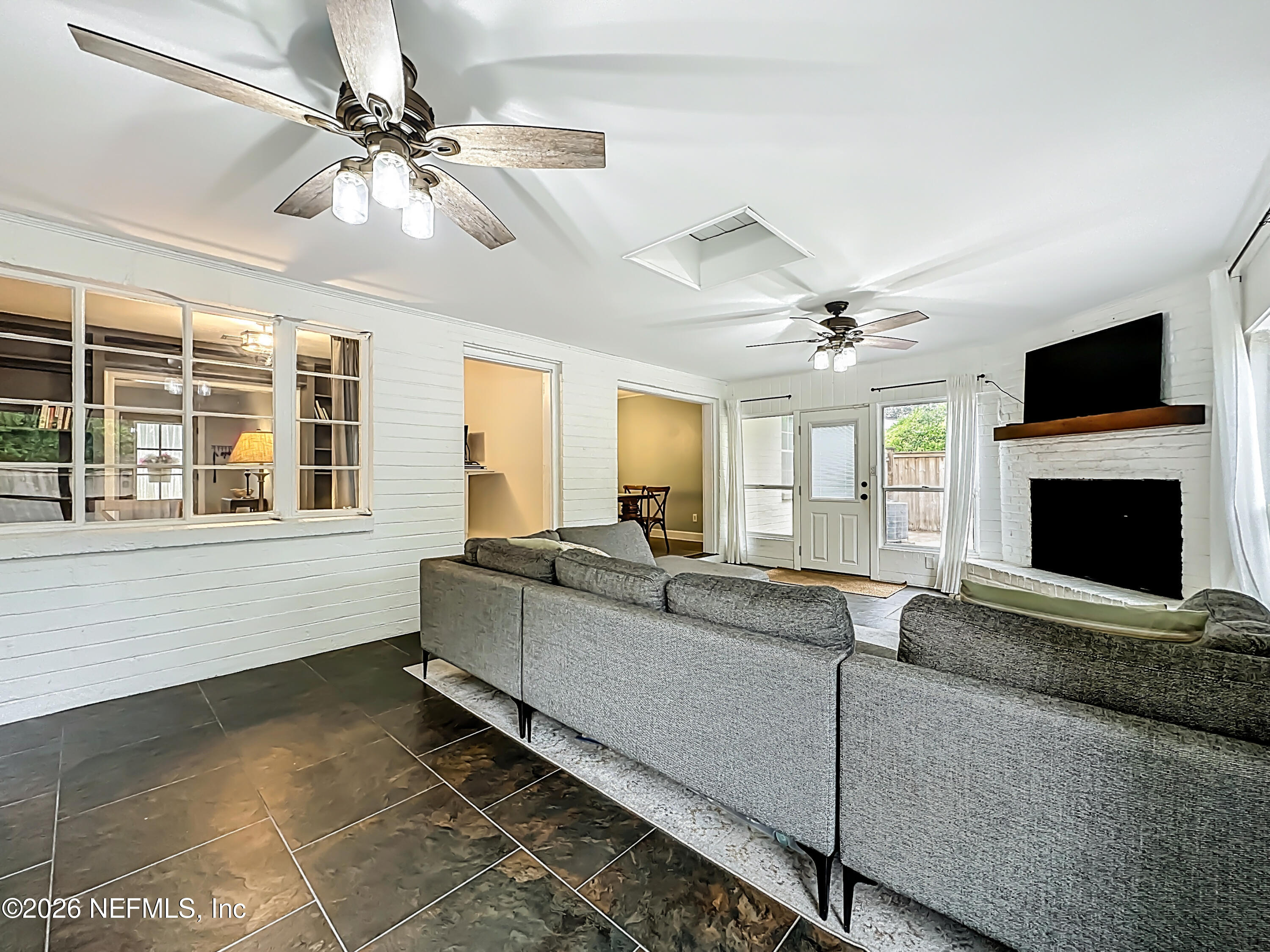 5553 Salerno Road Jacksonville, FL 32244 - Photo 25 of 42 Family Room