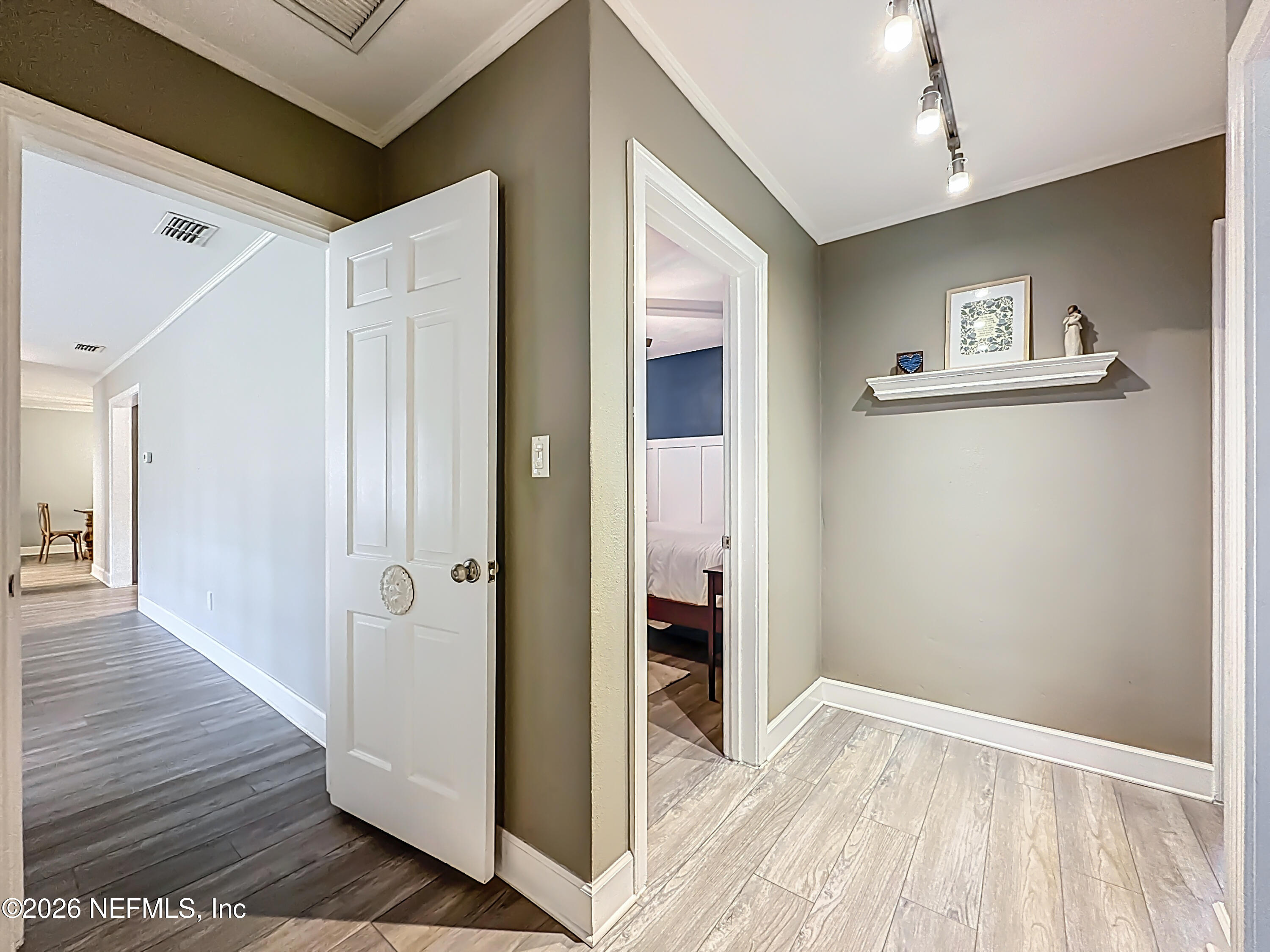 5553 Salerno Road Jacksonville, FL 32244 - Photo 29 of 42 Hallway