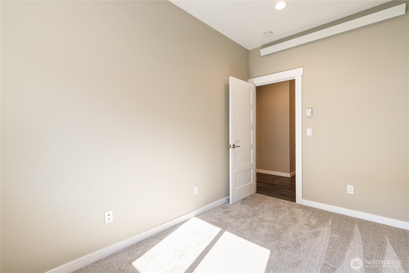 5686 Sunstone Place, Unit 101 Ferndale, WA 98248 - Photo 24 of 32 a view of hallway