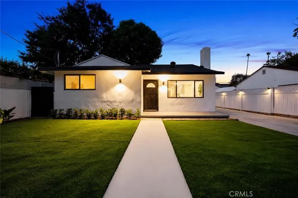$850,000 | 15445 Archwood Street, Van Nuys, CA 91406
