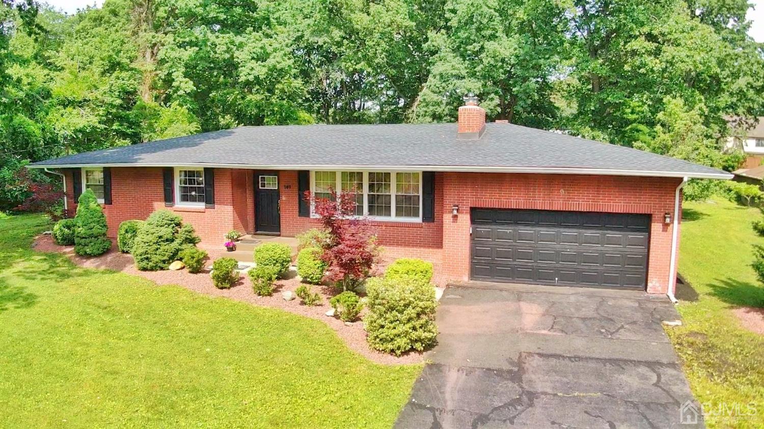 149 Dutch Road East Brunswick, NJ 08816 - Photo 1 of 39 Gallery Image 1