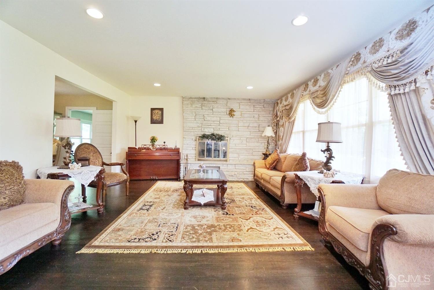 149 Dutch Road East Brunswick, NJ 08816 - Photo 12 of 39 Gallery Image 12