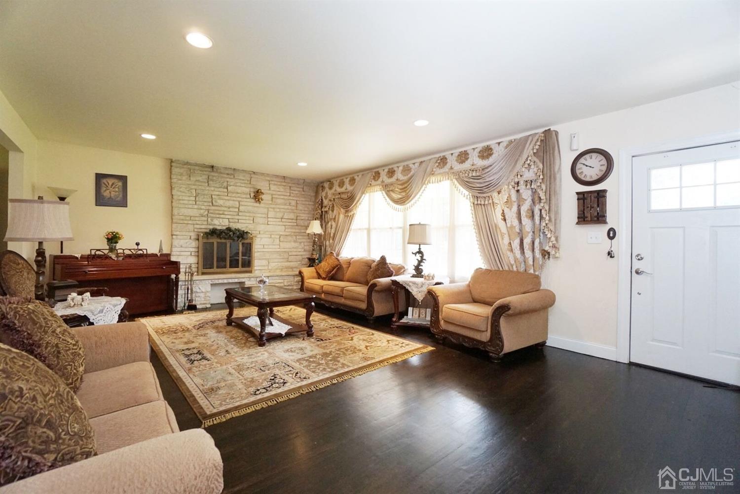 149 Dutch Road East Brunswick, NJ 08816 - Photo 13 of 39 Gallery Image 13