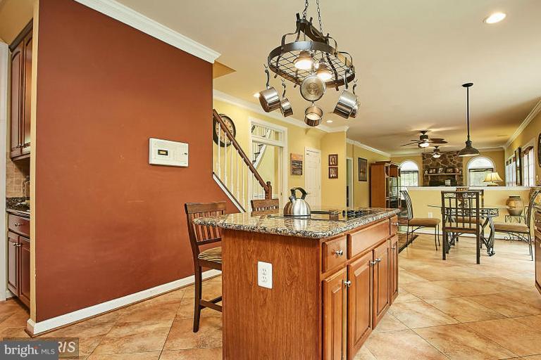 11370 French Road Lorton, VA 22079 - Photo 11 of 20 Kitchen