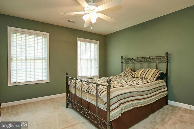 11370 French Road Lorton, VA 22079 - Photo 16 of 20 Bedroom