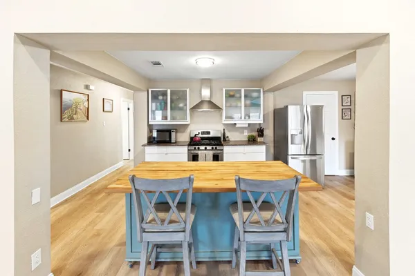 $3,750 | 7210 Towering Oaks Drive, Austin, TX 78745