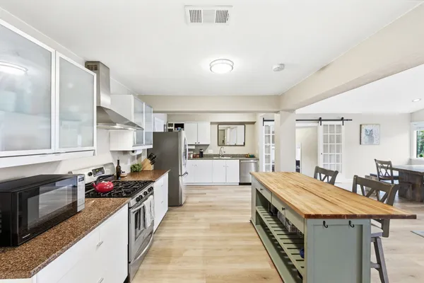 $3,750 | 7210 Towering Oaks Drive, Austin, TX 78745