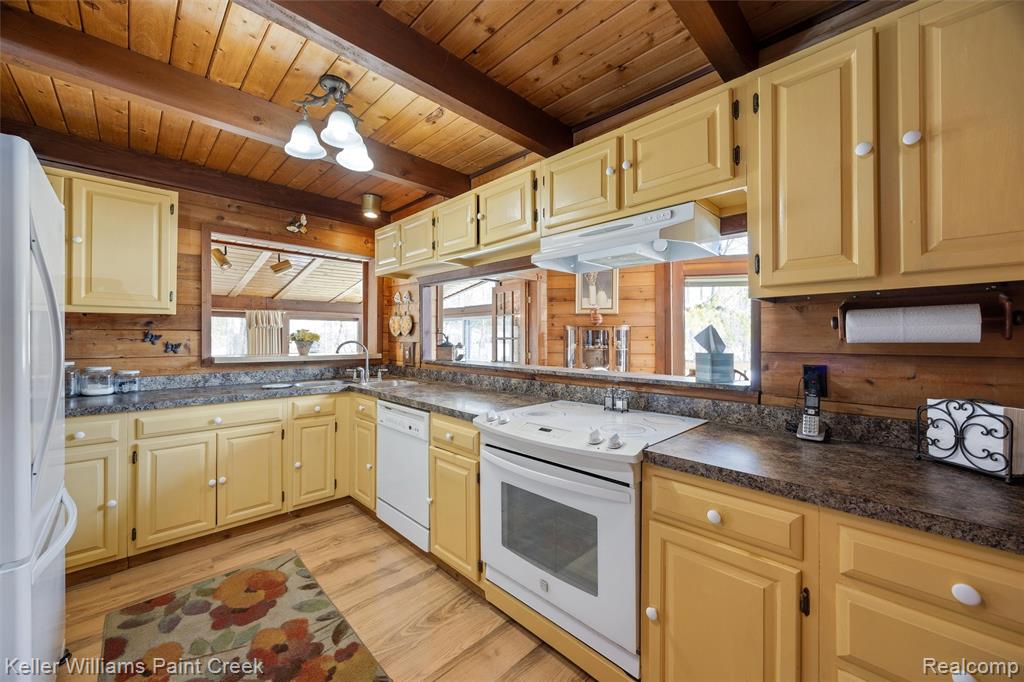 7358 Porter Road Grand Blanc, MI 48439 - Photo 11 of 57 Gallery Image 11