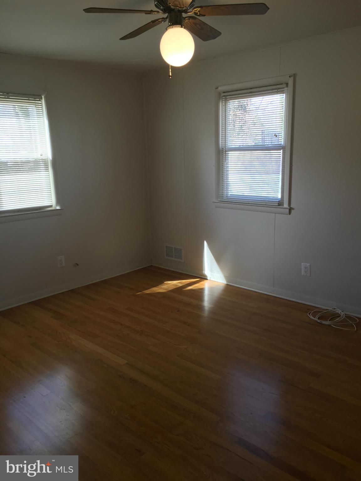 38 Cedar Road Severna Park, MD 21146 - Photo 8 of 12 Bedroom (Master)