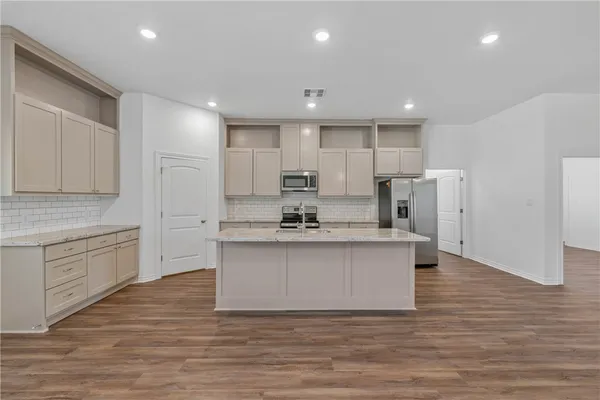 $3,200 | 1220 Neal Pickett Drive, College Station, TX 77840