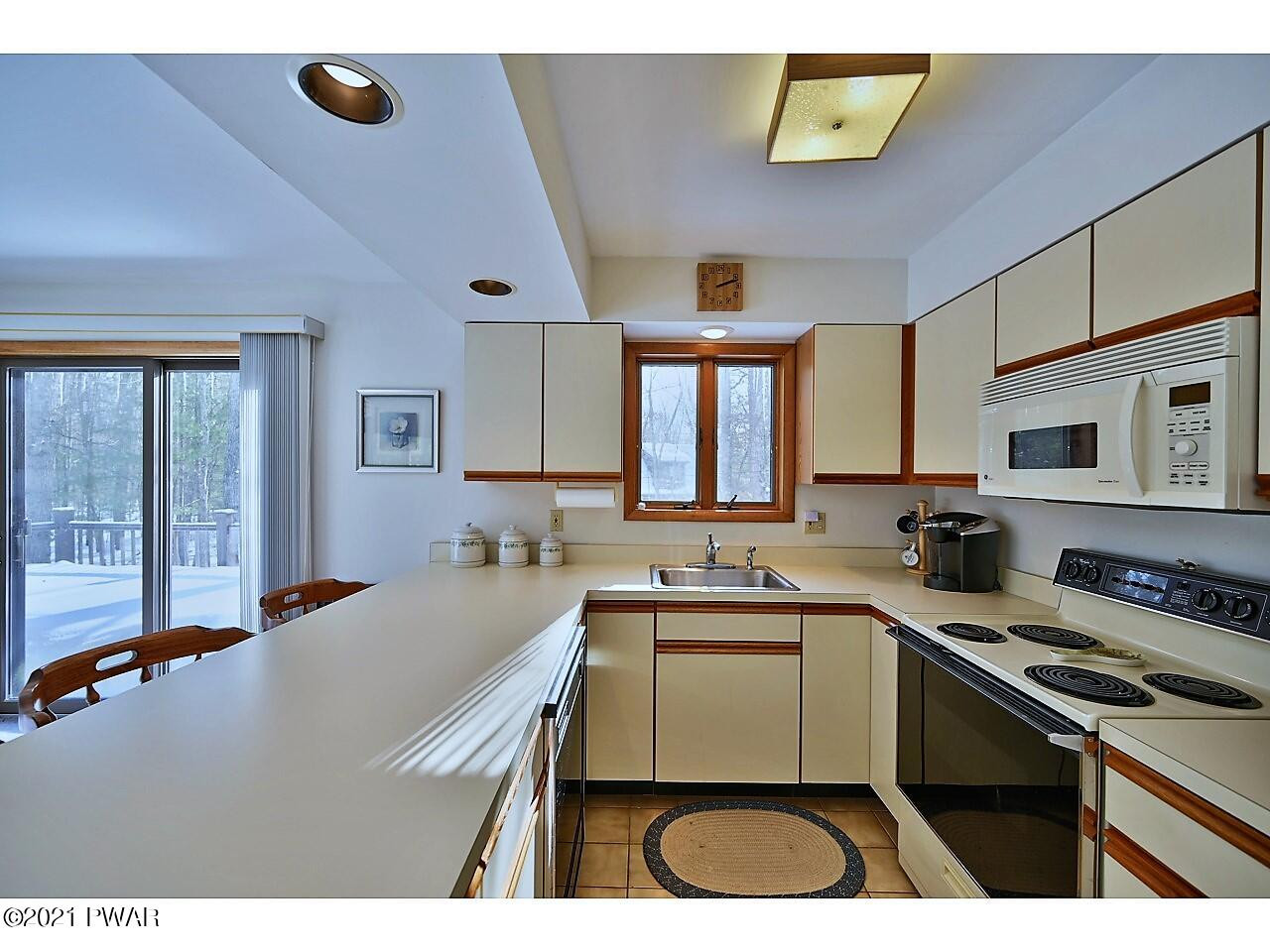 132 Cabin Ridge Road Hawley, PA 18428 - Photo 15 of 43 Kitchen
