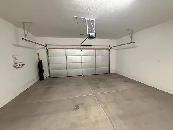 $2,000 | 14220 West Buckskin Trail, Surprise, AZ 85387